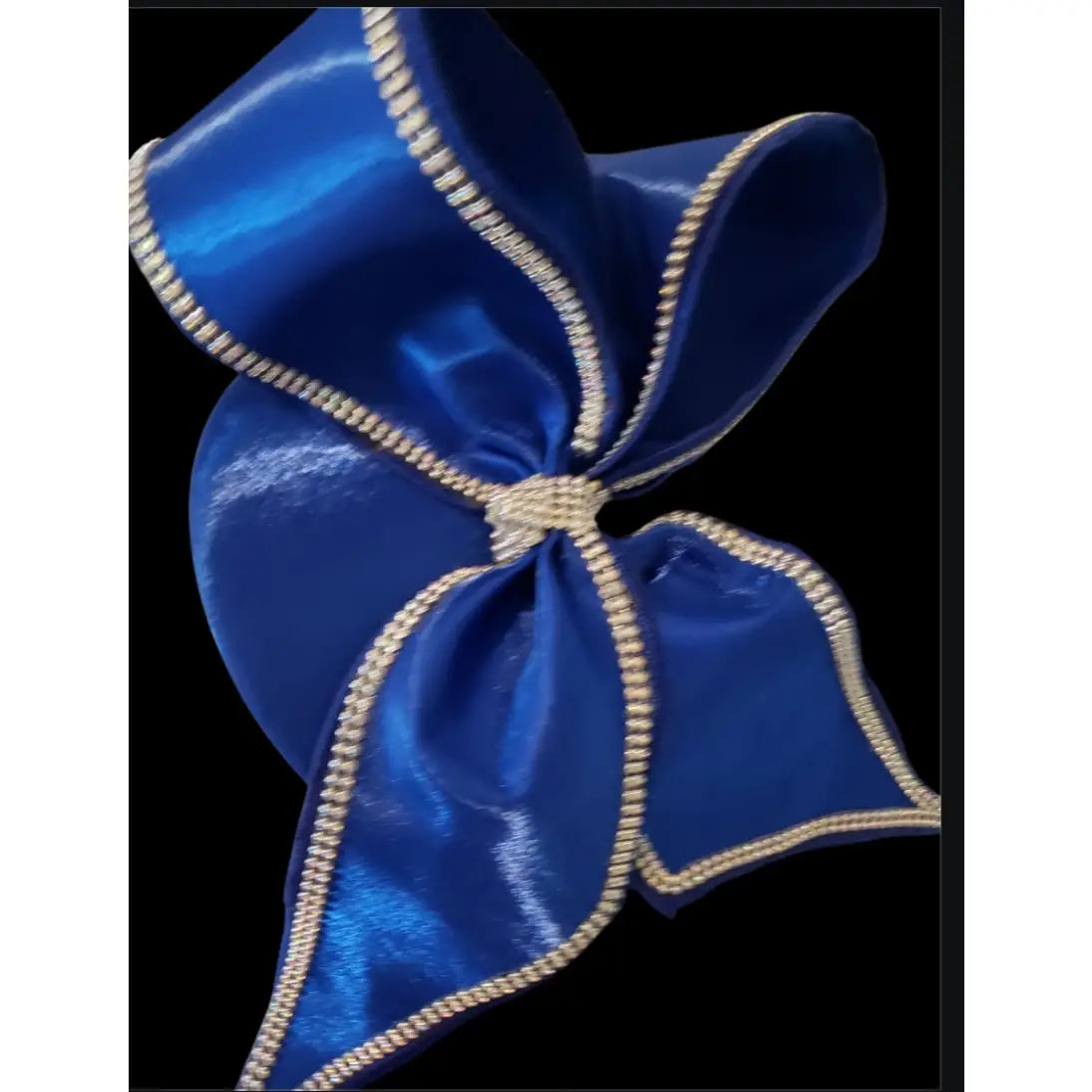 Elegant Handcrafted Satin Bow Fascinator with Stone-Edge